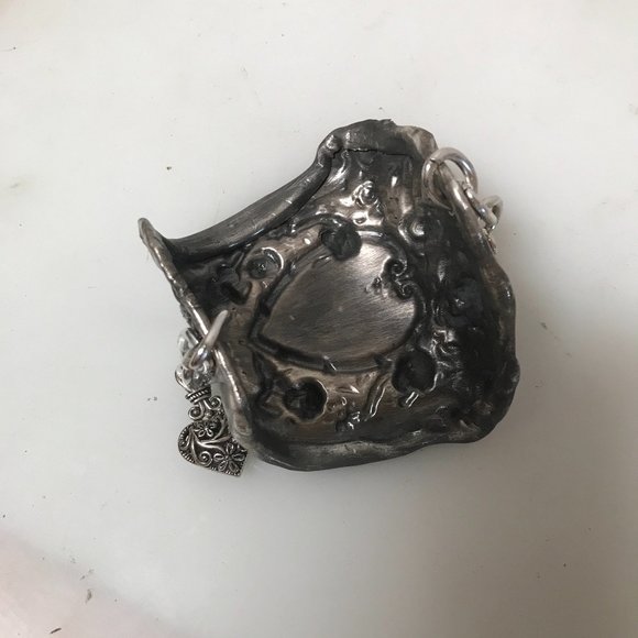 Antique Victorian Floral Silver plated Art Nouveau Cuff Cherub Wide Bracelet - Picture 8 of 9